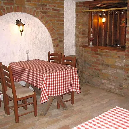 ホテル Halasz Airport Panzio 4*